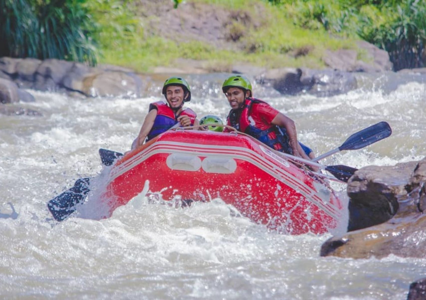 Scenery Lanka Tours - Day Tours - Kitulgala Water Rafting (3)