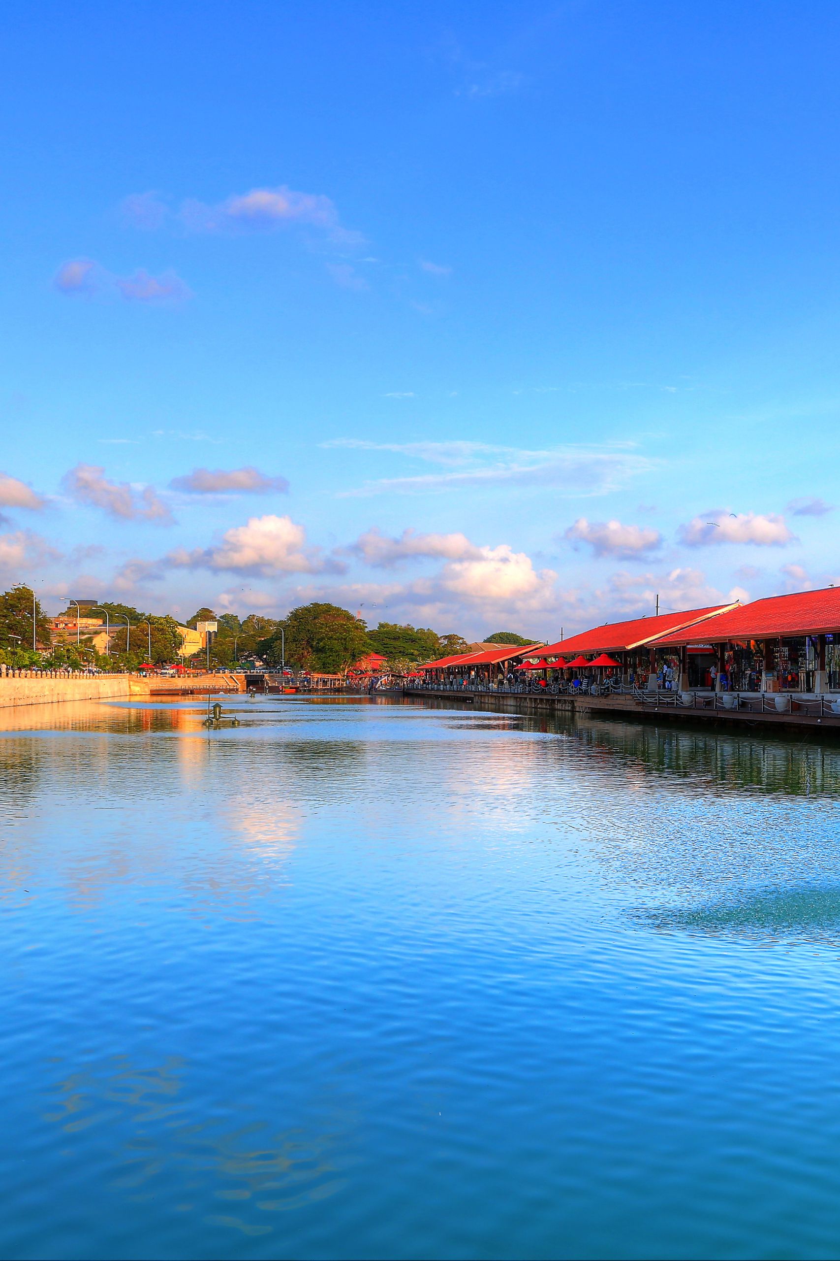 Scenery Lanka Tours - Round Tours - Camping Tour - Pettah Floating Market